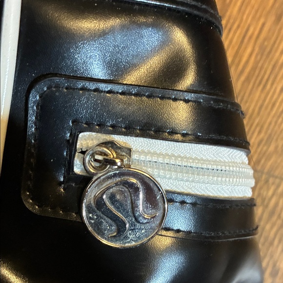 Lululemon Athletica Black Bag with Dragonfly Accent👵MT - Picture 3 of 6